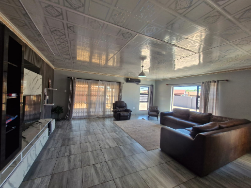 To Let 4 Bedroom Property for Rent in Kathu Northern Cape